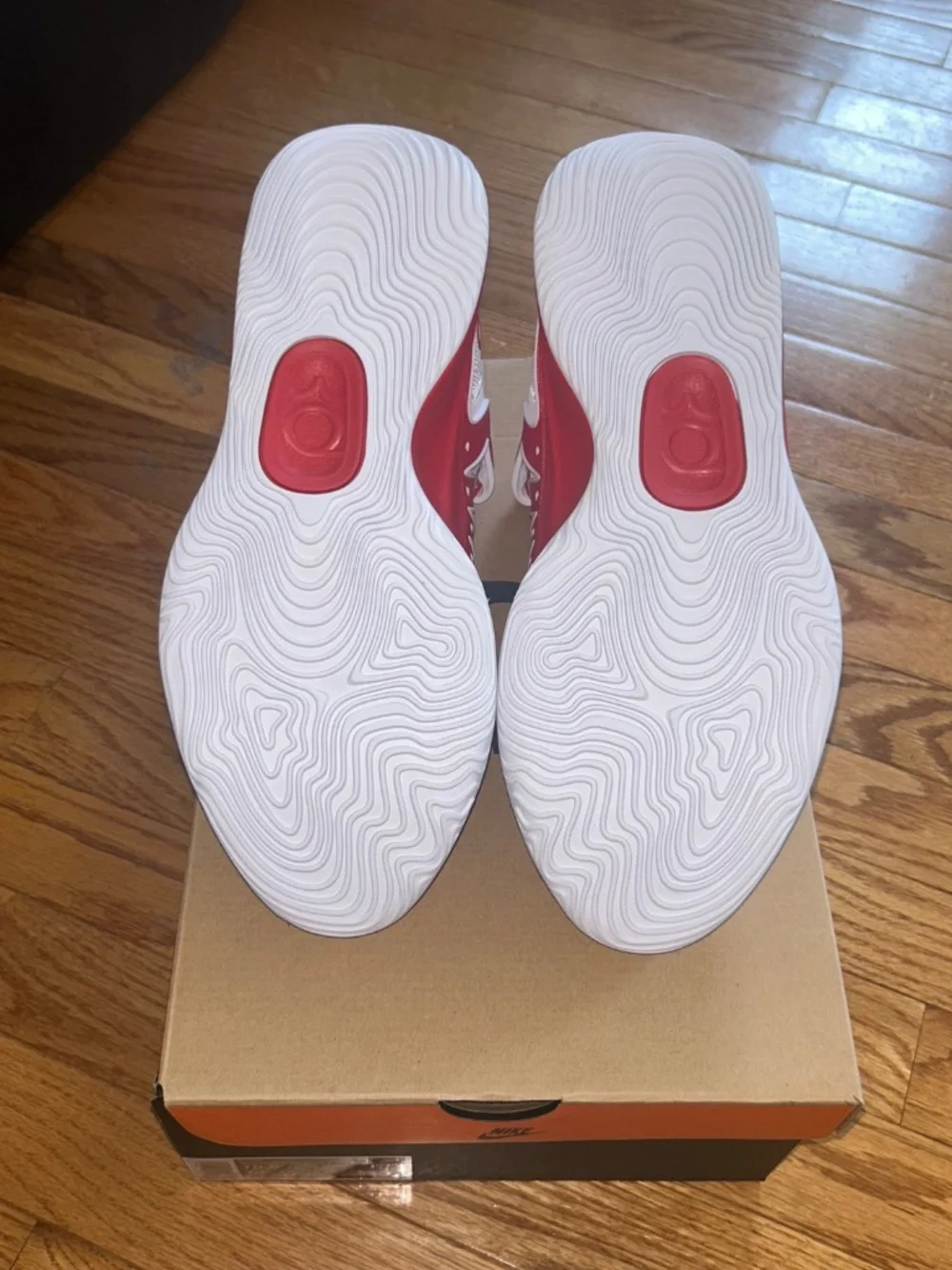 Nike men’s KD18 -white/ university red